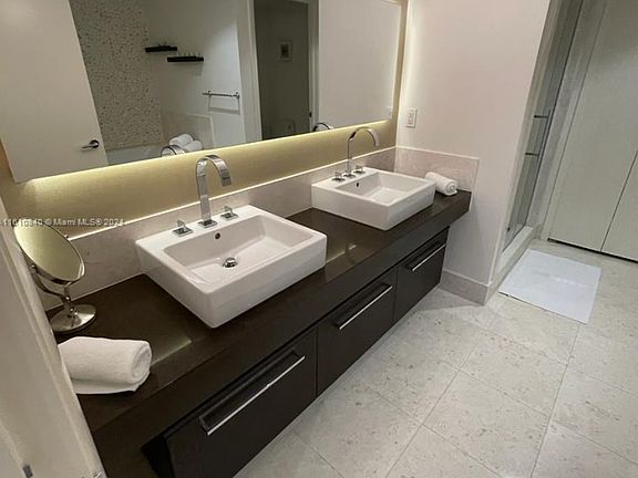 4th image of 17121 Collins Ave APT 3703
