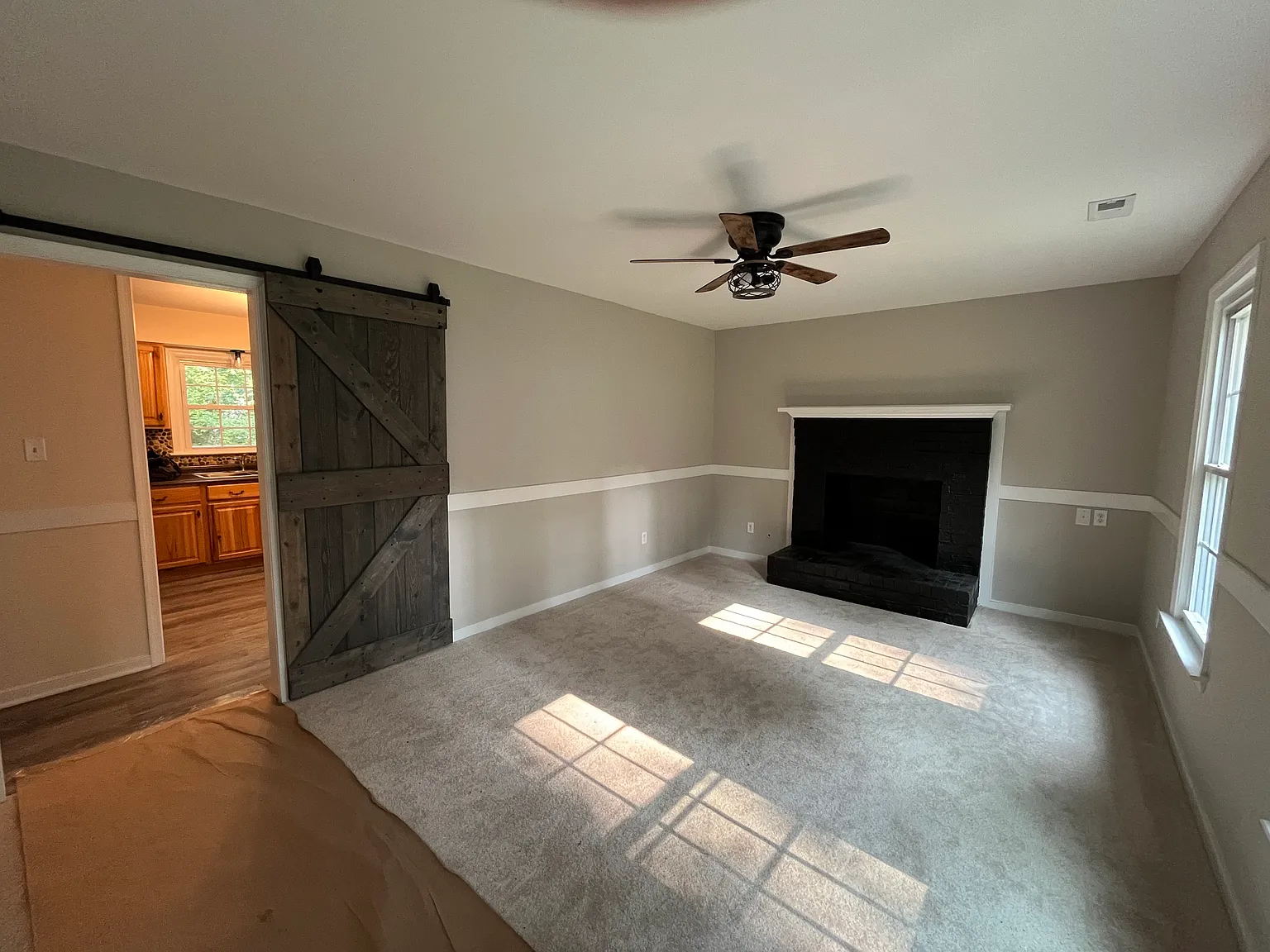 3 bed, 1368 sqft, $2,350 — Photo 3