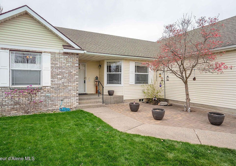 1st image of 2749 N Dandelion St