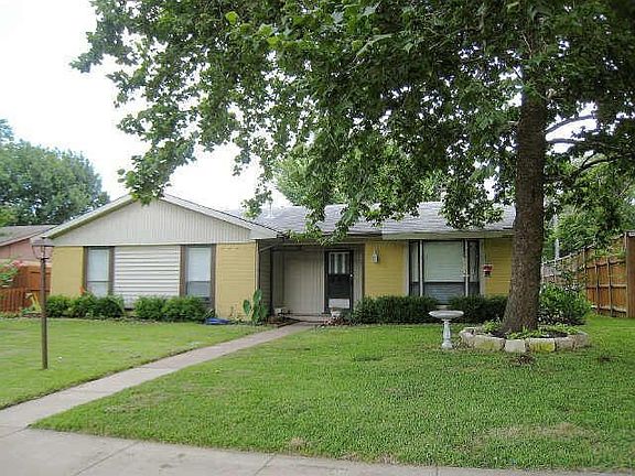 2nd image of 1812 Jasmine Ln