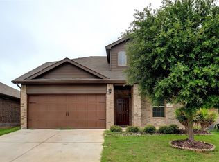 644 River Rock Dr, Azle, TX 76020