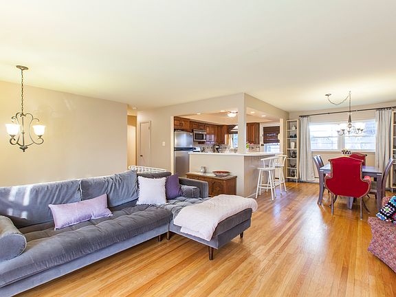 3rd image of 115 Bonsall Ave