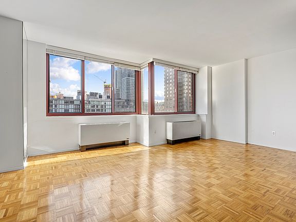 4th image of 474 48th Ave APT 10J