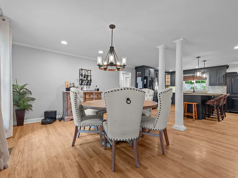 201 Selkirk Trl — Photo 18