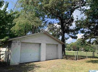 Bonnie St, Gadsden, AL 35903