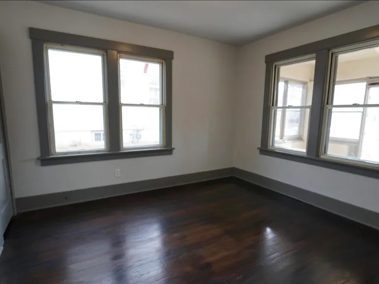 2586 Titus Ave — Photo 11