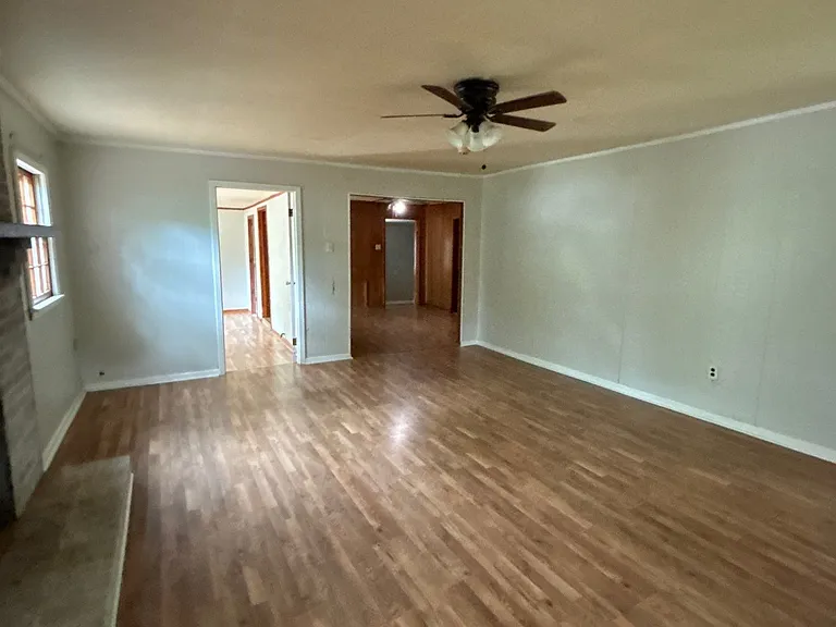 505 N College St — Photo 23