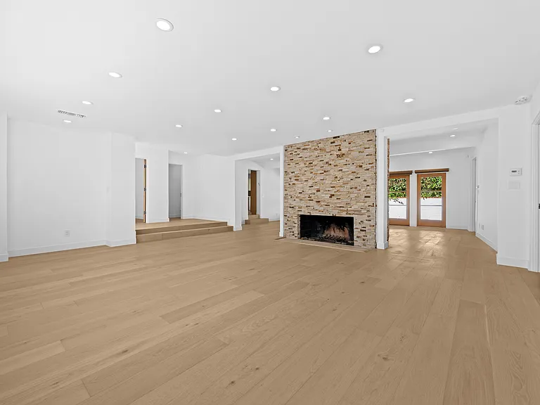 435 Dalehurst Ave — Photo 16