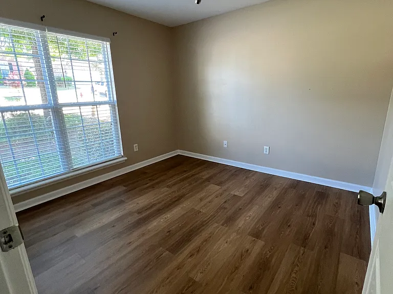 934 Sedgefield Cir — Photo 19