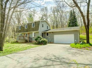 W7197 Drake Rd, Poynette, WI 53955