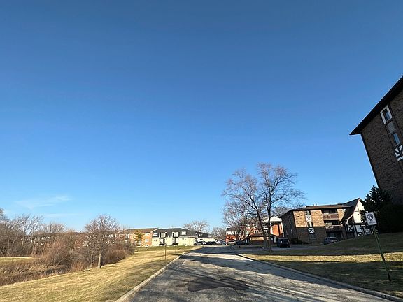 4th image of 10420 Circle Dr #Apt