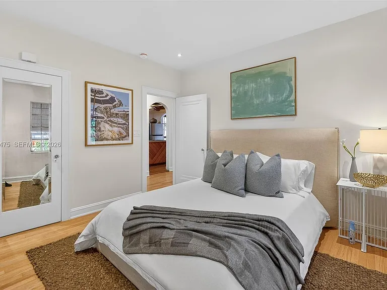 1305 Alhambra Cir — Photo 22