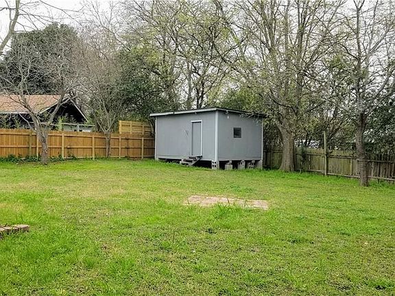 4th image of 8006 Belclaire Ln