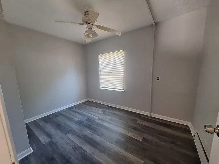 26153 Nagel St — Photo 13