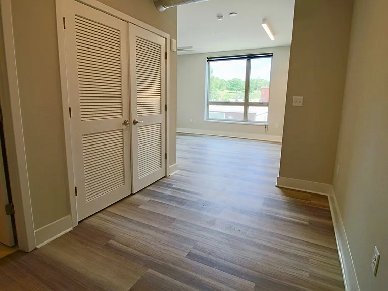 Main2525 — Photo 18