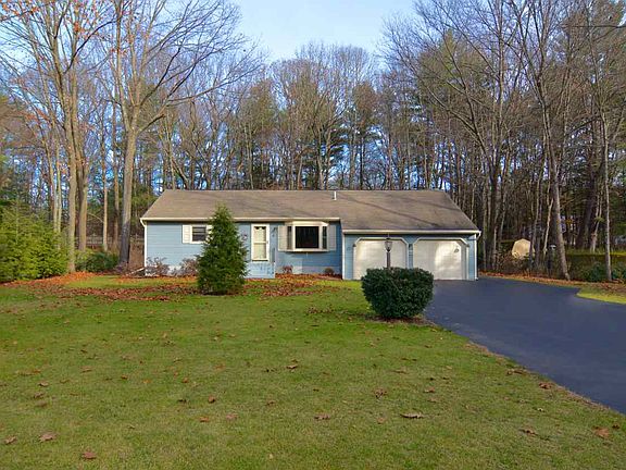 2nd image of 4 Rolling Hills Dr