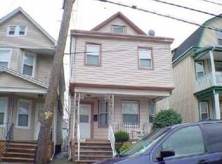393 Lawrie St, Perth Amboy, NJ 08861
