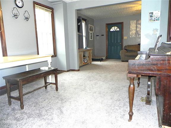 5th image of 20729 Alden St