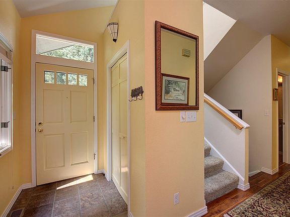 5th image of 262 Cottonwood Dr