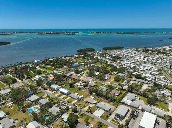 4420 101st St W, Bradenton, FL 34210