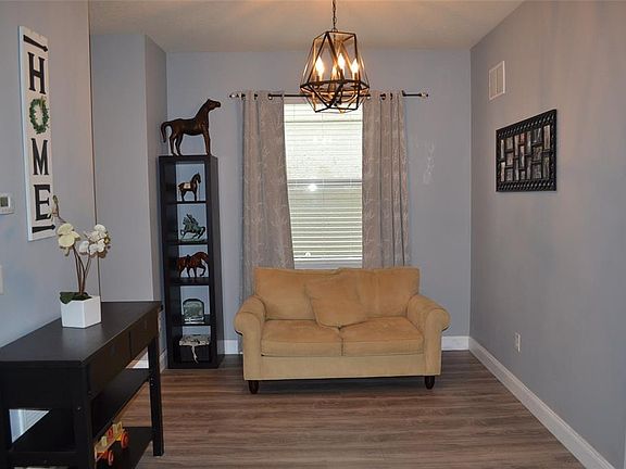 4th image of 3031 Winglewood Cir