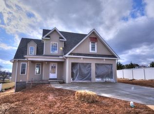 17 Willard Ct, Stuarts Draft, VA 24477