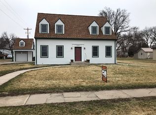 206 E 2nd St, Stuart, NE 68780