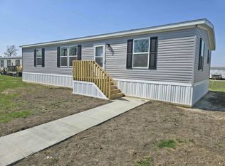 415 NW Poplar Ave #19W, Earlham, IA 50072