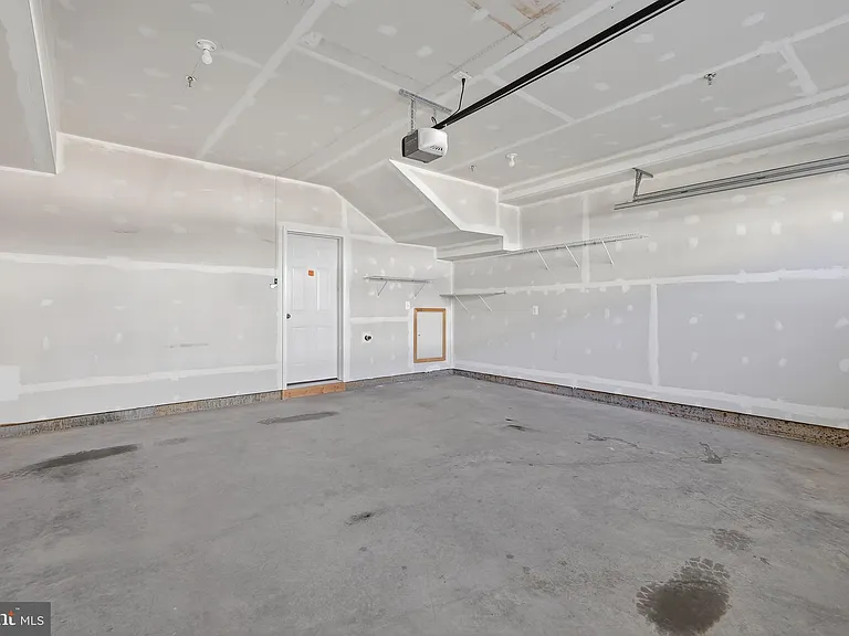 1023 Flester Ln — Photo 36