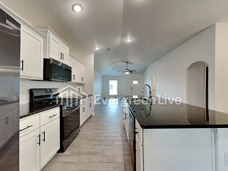 6006 NW Grant St — Photo 11