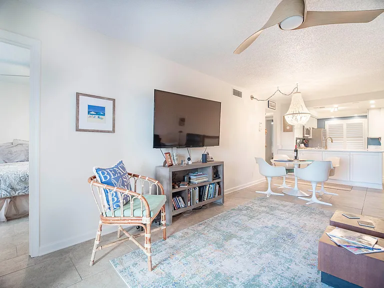 6051 Sun Blvd #106 — Photo 11