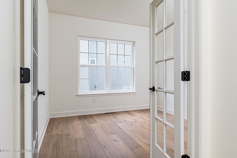 5th image of 39 Linden Park Drive