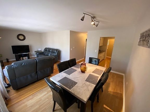 2nd image of 5841 W Foster Ave APT 2NE