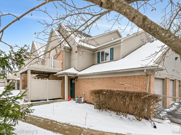 359 Marigold Cir, Westland, MI 48185