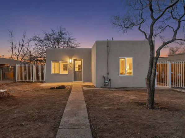 902 Headingly Ave NW, Albuquerque, NM 87107