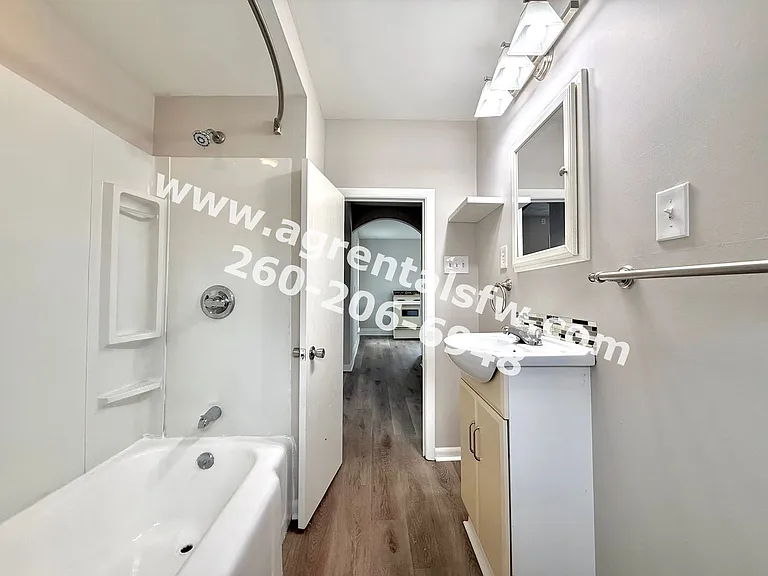 615 S Jefferson St — Photo 10