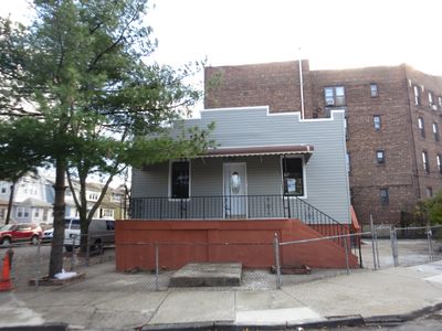 4528 Barnes Ave, Bronx, NY, 10466