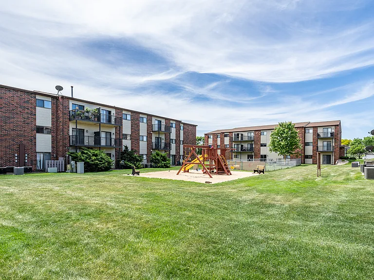 Oakwood Estates — Photo 10
