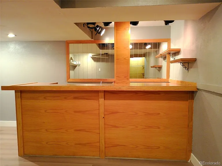 6815 Ravencrest Dr — Photo 30