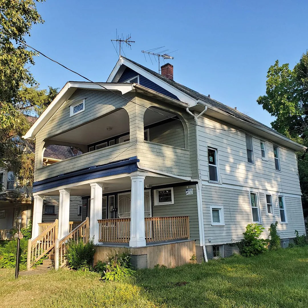 12098 Chesterfield Ave — Photo 2