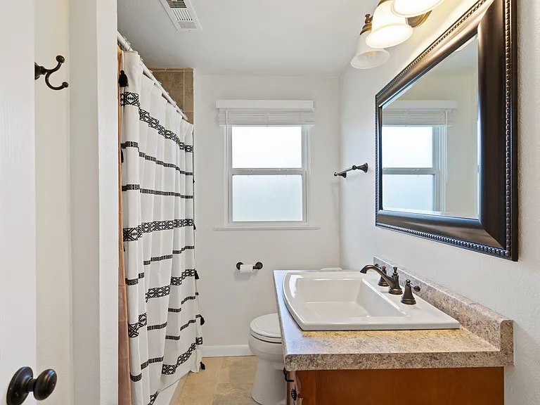 2506 Lelaray St — Photo 29