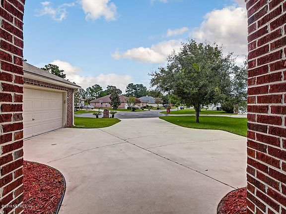 4th image of 10754 Long Cove Ct