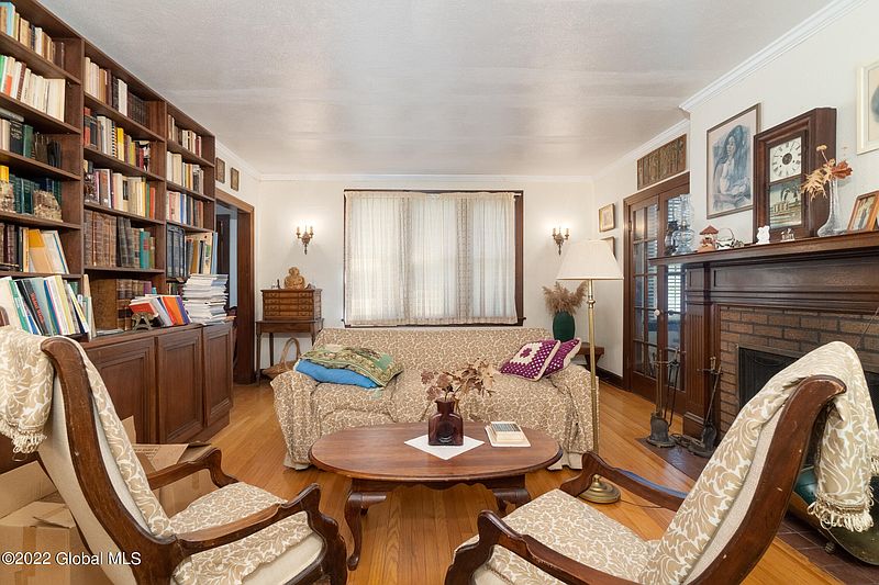 4th image of 264 LENOX Avenue