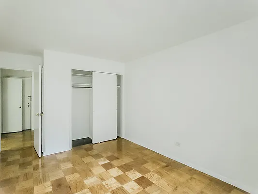 Rented by Metropolitan Property Group | media 18