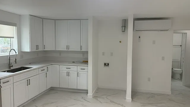 2 bed, 670 sqft, $2,400 — Photo 4