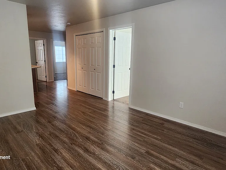 32 W Evergreen Dr — Photo 24