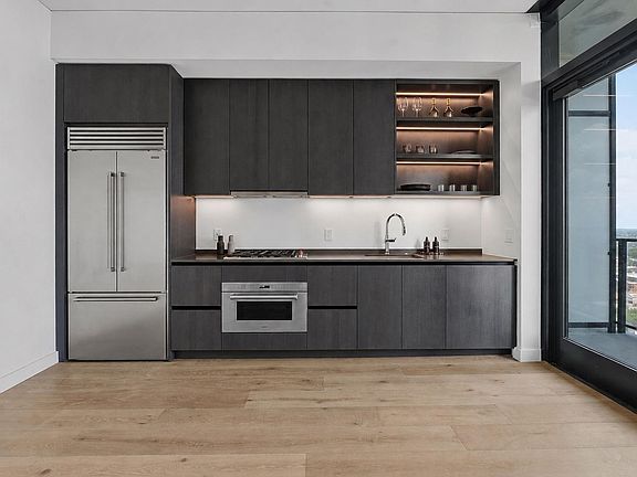 2nd image of 610 Davis St #3001
