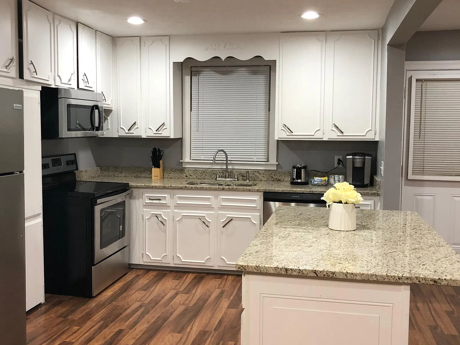 3 bed, 1781 sqft, $3,300 — Photo 2