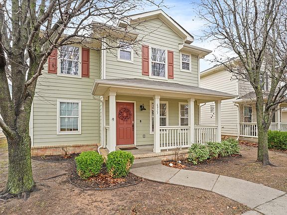 3rd image of 6913 Planters Row Dr