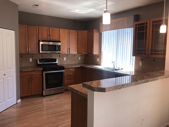 4th image of 4040 S 212th Ct